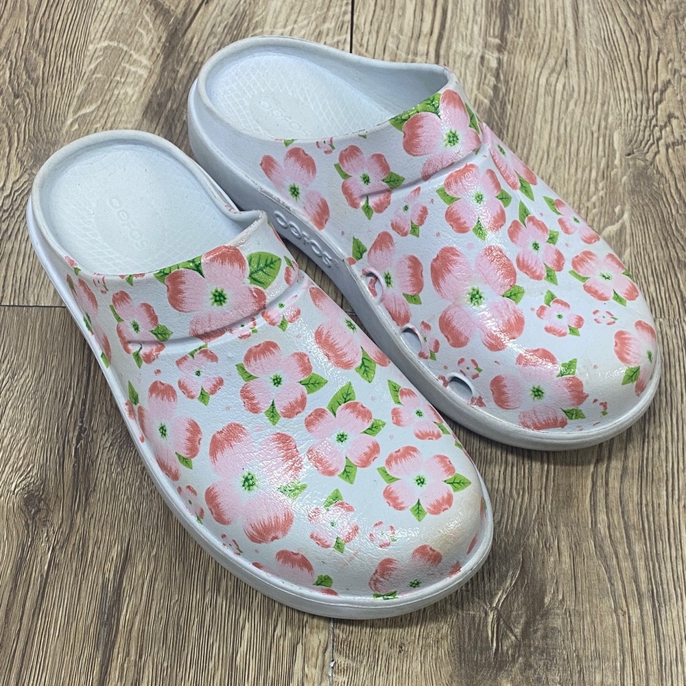 OOFOS Floral Pink and White Clogs